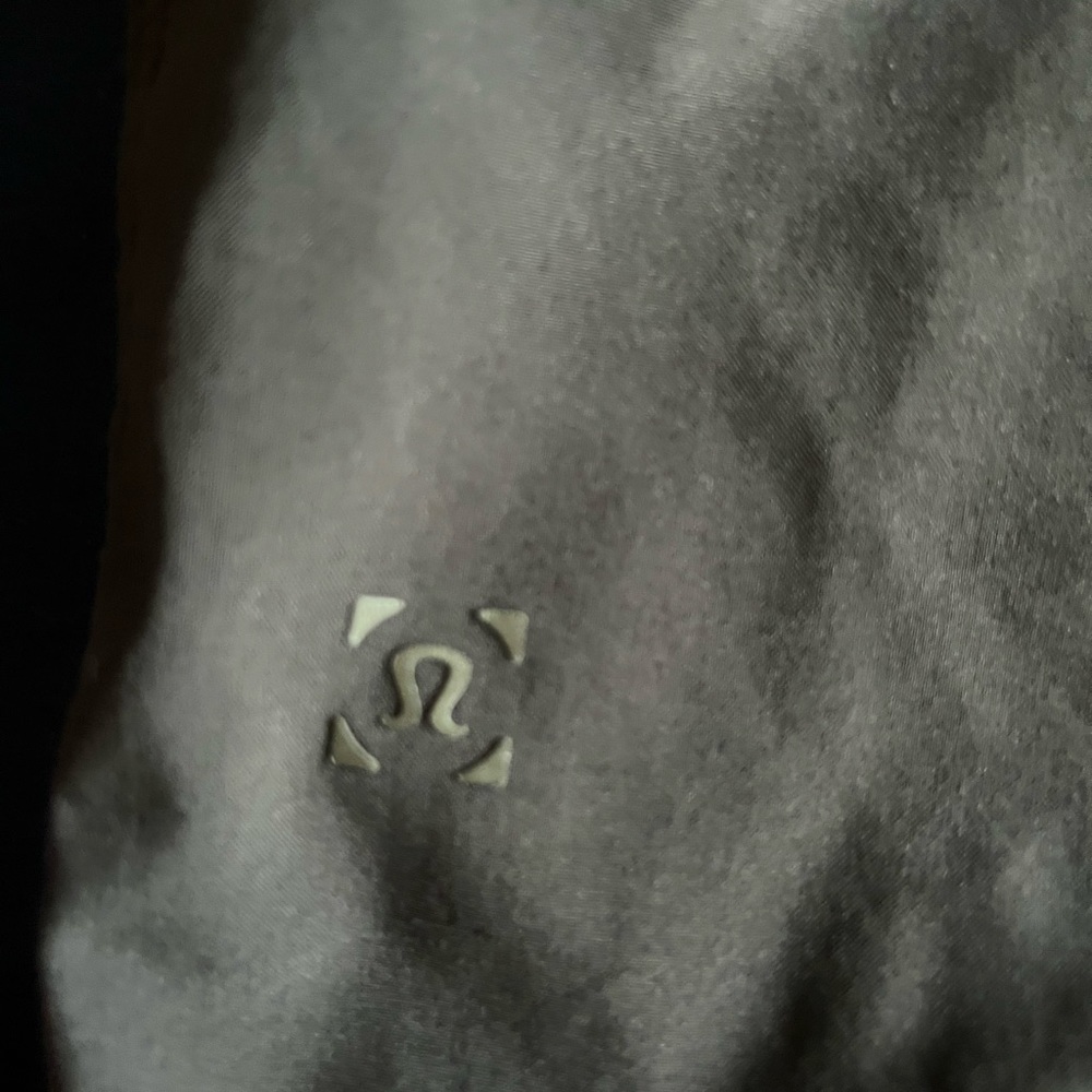 MENS-BLACK-LULU LEMON SHORTS